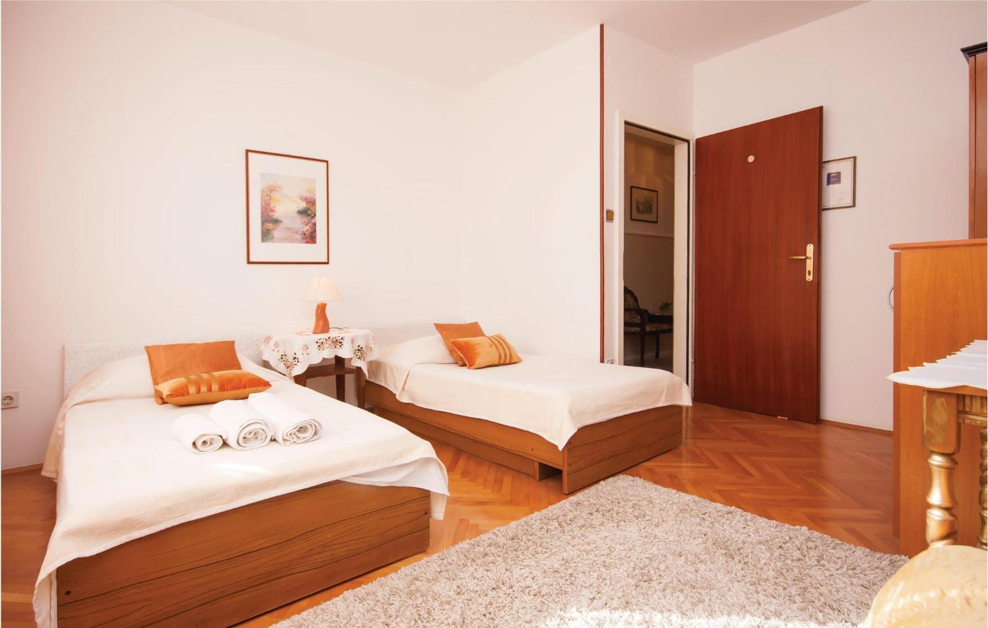 Cozy Apartment In Brodarica With Wifi Exterior photo