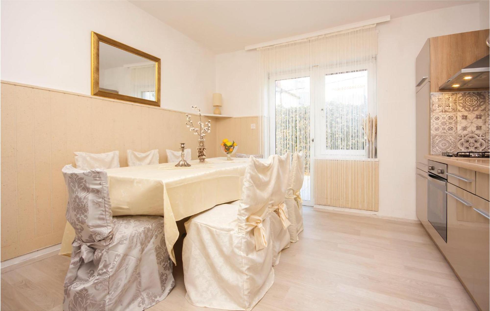 Cozy Apartment In Brodarica With Wifi Exterior photo